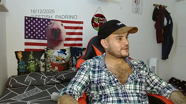 Snapshot of holegape chatting on 17, 12, 2025 holegape online show from 17, 12, 2025