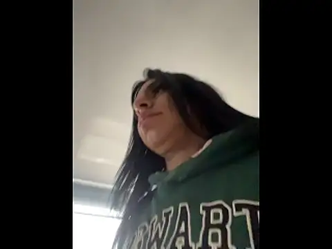 SaraAndrade  online show from 16, 12, 2025