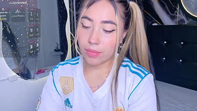 Manuela Velvet online show from 30, 11, 2025