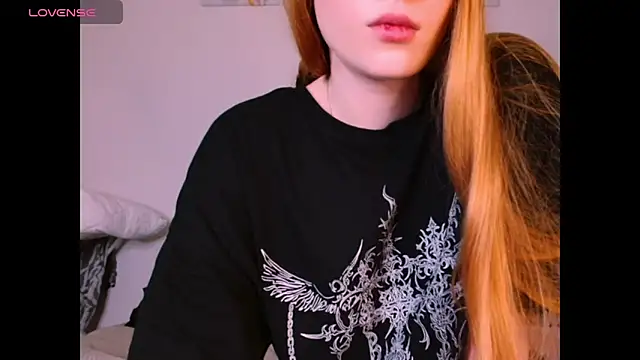 Snapshot of _Milana_Sparkl75_ chatting on 5, 2, 2026 Milana Sparkl75 online show from 5, 2, 2026