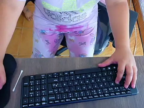 Aunty milf online show from 9, 2, 2026