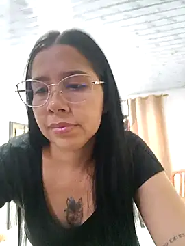 Snapshot of KarelysAC chatting on 29, 11, 2025 KarelysAC online show from 29, 11, 2025