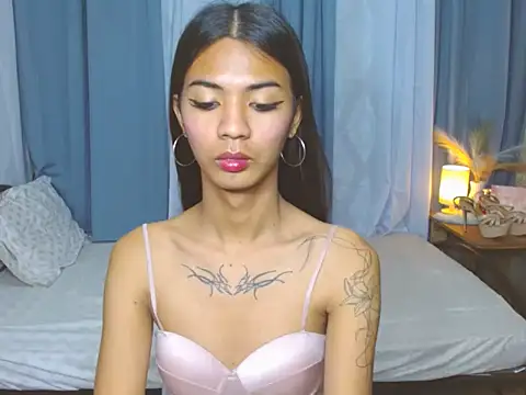 Snapshot of SamaraMillers chatting on 16, 12, 2025 SamaraMillers online show from 16, 12, 2025