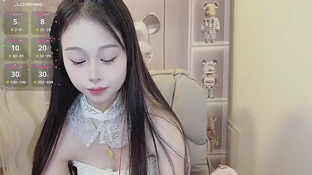 Snapshot of -Annababy chatting on 1, 12, 2025 -Annababy online show from 1, 12, 2025