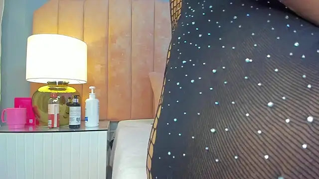 ninacrave  online show from 21, 4, 2026