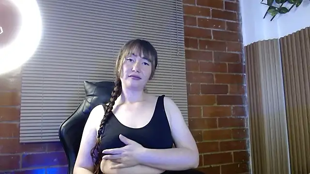 tiffanyrose03 online show from 28, 11, 2025