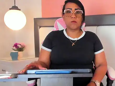 KarolWest  online show from 16, 12, 2025