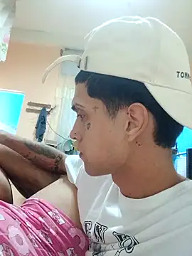 Snapshot of KingWhitexxx chatting on 2, 12, 2025 KingWhitexxx online show from 2, 12, 2025