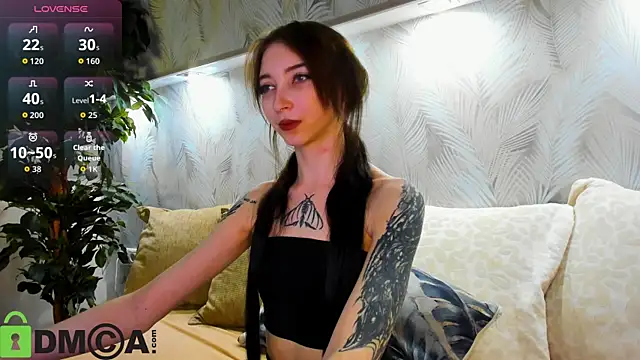 Snapshot of Ellen_Hops chatting on 12, 6, 2026 Ellen Hops online show from 12, 6, 2026