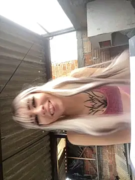 Snapshot of Ravenkittyy chatting on 28, 11, 2025 Ravenkittyy online show from 28, 11, 2025