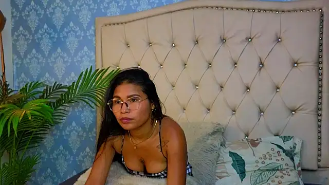 Miaa Collinss online show from 1, 12, 2025