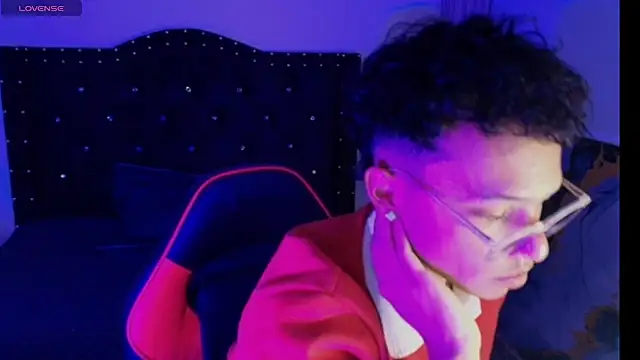 thian blakee online show from 1, 12, 2025