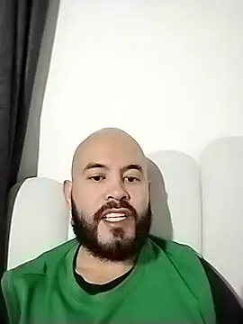 Snapshot of Duglass_tomson chatting on 28, 11, 2025 Duglass tomson online show from 28, 11, 2025