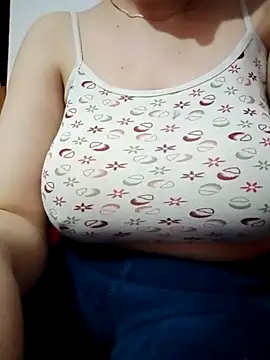 Snapshot of CuteBahar chatting on 1, 12, 2025 CuteBahar online show from 1, 12, 2025