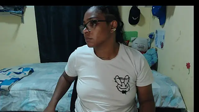 lia Hazbun online show from 23, 12, 2025