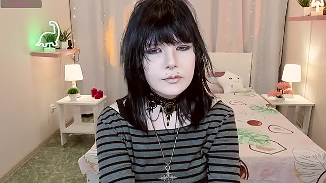 RamonaKlein online show from 1, 12, 2025