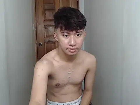 asiantwink0000 online show from 13, 1, 2026