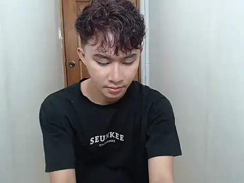 asiantwink0000 online show from 19, 1, 2026