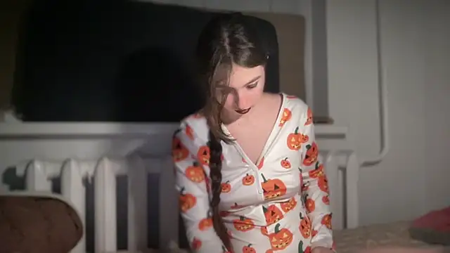 Aphr0ditee online show from 12, 3, 2026