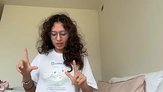 Snapshot of Alicatcua_ chatting on 5, 7, 2026 Alicatcua online show from 5, 7, 2026