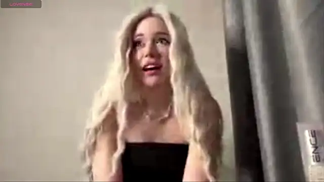 Snapshot of ElyaMur chatting on 19, 2, 2026 ElyaMur online show from 19, 2, 2026