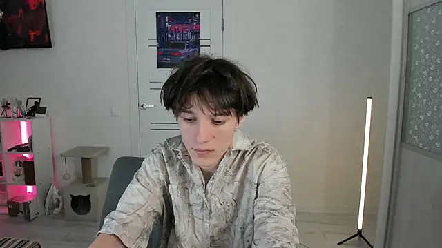 Snapshot of Mickleloveu chatting on 3, 12, 2025 Mickleloveu online show from 3, 12, 2025