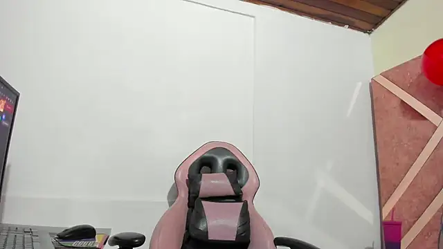 Valeria gil  online show from 15, 2, 2026