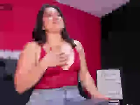 Snapshot of Leonis-O chatting on 16, 12, 2025 Leonis-O online show from 16, 12, 2025