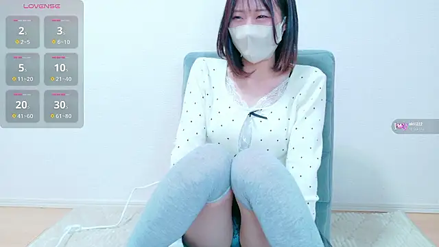 Snapshot of LUNA_BABY25 chatting on 16, 12, 2025 LUNA BABY25 online show from 16, 12, 2025