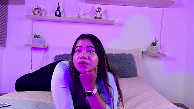 Lunaartistry online show from 29, 11, 2025