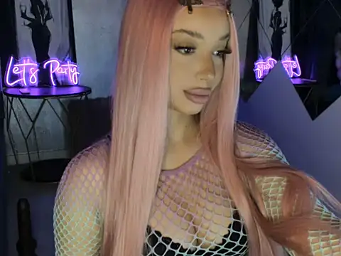 IsabelleJoo online show from 3, 12, 2025