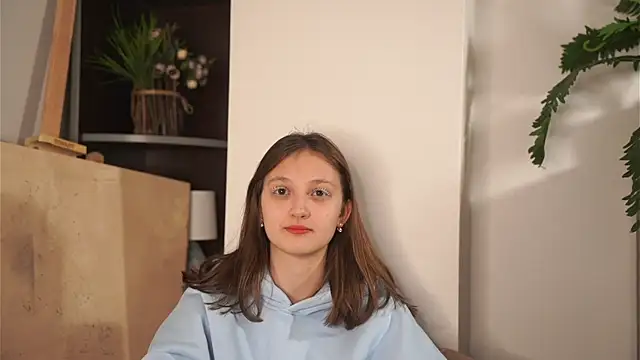 Snapshot of CatherinAdank chatting on 2, 12, 2025 CatherinAdank online show from 2, 12, 2025