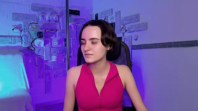 Snapshot of KateWillows chatting on 30, 11, 2025 KateWillows online show from 30, 11, 2025