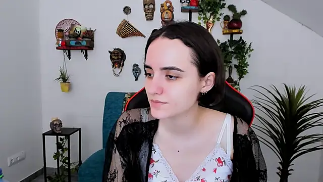 KateWillows online show from 12, 3, 2026