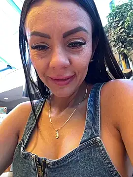 SofhiaTaylor online show from 12, 2, 2026