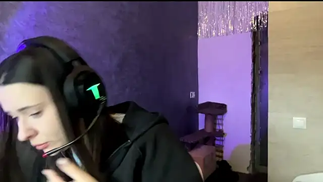 AngeliqueSulima online show from 14, 12, 2025