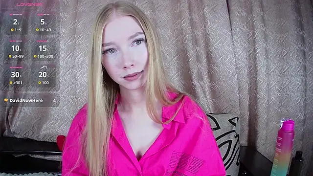 Snapshot of Rysella chatting on 16, 12, 2025 Rysella online show from 16, 12, 2025