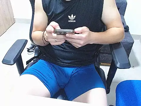 Snapshot of Liam_jones10 chatting on 29, 11, 2025 Liam jones10 online show from 29, 11, 2025