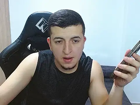 Snapshot of Liam_jones10 chatting on 30, 11, 2025 Liam jones10 online show from 30, 11, 2025