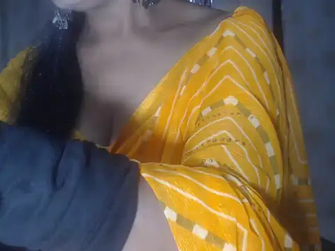 Hotronita123 online show from 5, 2, 2026