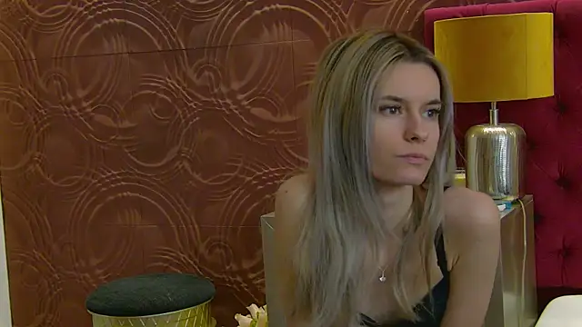 RoxanneJoy online show from 10, 1, 2026