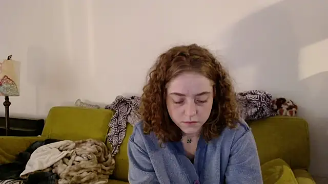 DeliaBlew online show from 15, 12, 2025