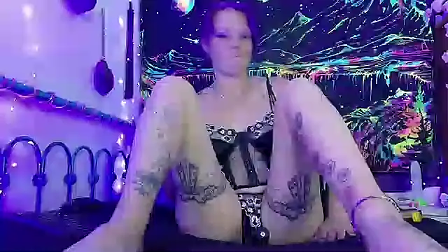 Snapshot of Freckleangel69 chatting on 18, 6, 2026 Freckleangel69 online show from 18, 6, 2026