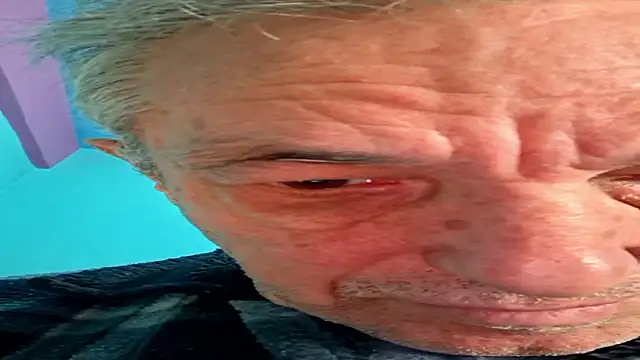 Snapshot of mikel48_ chatting on 1, 12, 2025 mikel48 online show from 1, 12, 2025