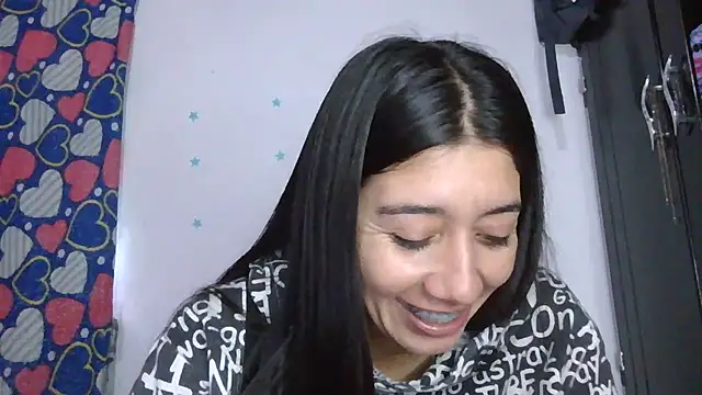 Snapshot of TaylorLove- chatting on 5, 12, 2025 TaylorLove- online show from 5, 12, 2025