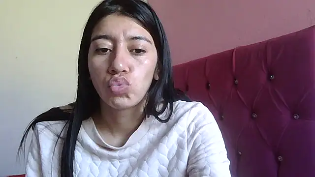 Snapshot of TaylorLove- chatting on 16, 12, 2025 TaylorLove- online show from 16, 12, 2025