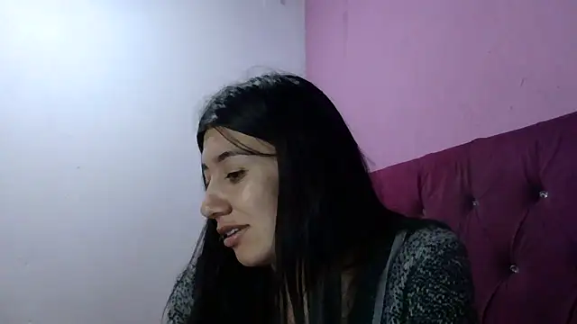 Snapshot of TaylorLove- chatting on 21, 12, 2025 TaylorLove- online show from 21, 12, 2025