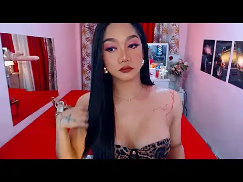 UrScreenGoddess online show from 5, 6, 2026