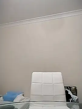 Amy01112 online show from 17, 4, 2026