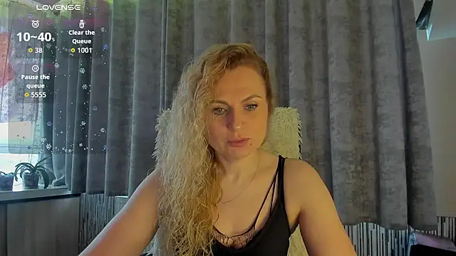 LanaLight x online show from 18, 5, 2026